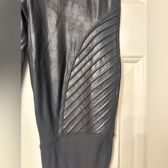 SPANX Black Faux Leather Moto Leggings M - Picture 4 of 7